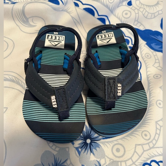 Toddler 5/6 Reef sandals EUC - Picture 2 of 3